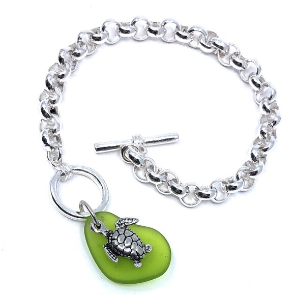 Sea Turtle Charm Bracelet with Green Sea Glass - Handmade Pewter Jewelry  NEW - Picture 1 of 2